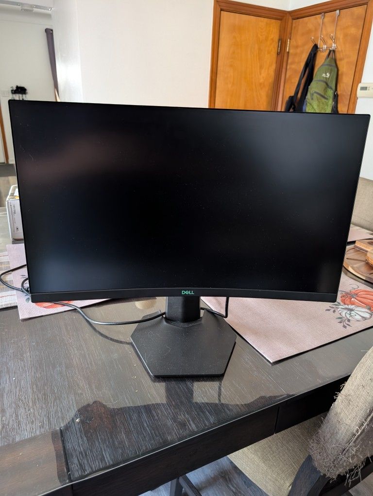 24" Curved Monitor