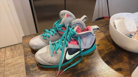Nike - Lebron 9: South Beach (no box) Size 8.5 Men’s