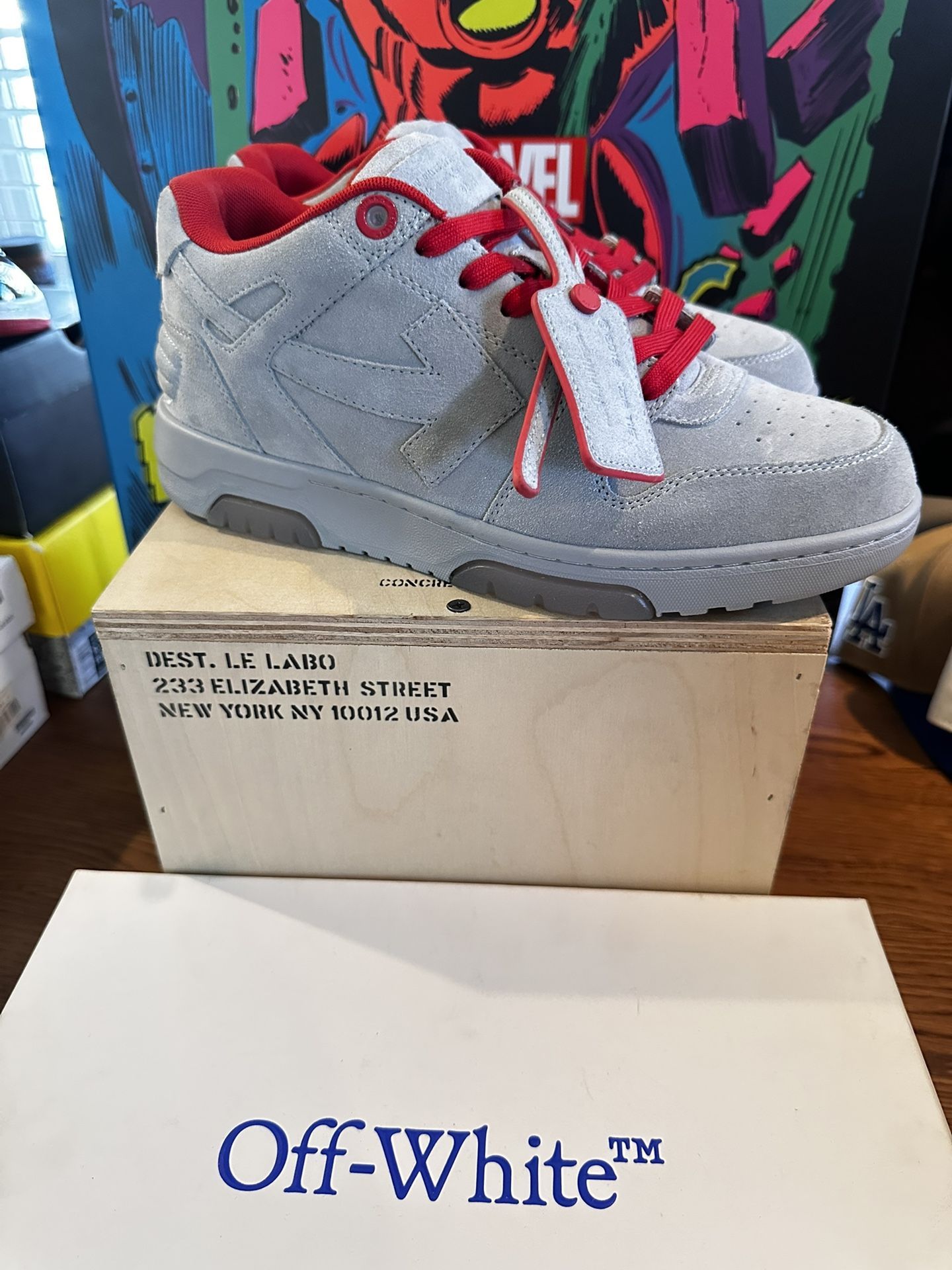Off-White // Out Of Office - 9.5M