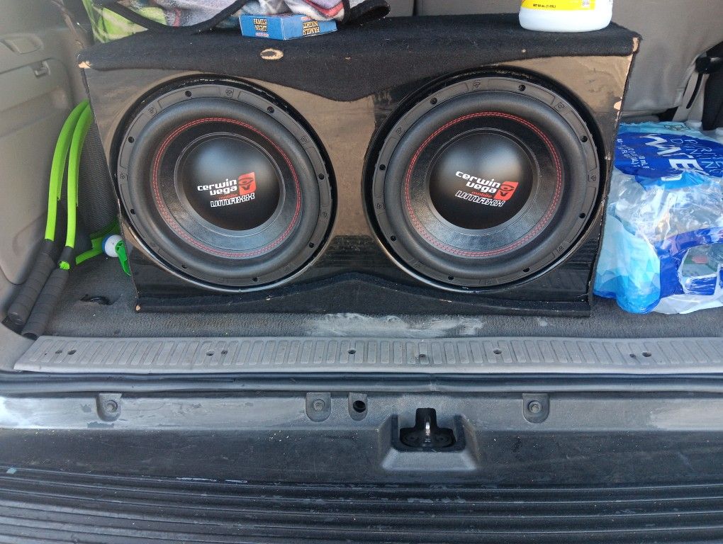 12 Cerwin Vega Pro Serriez 2000 Watt Max
