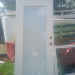 2 Doors And a W Indow