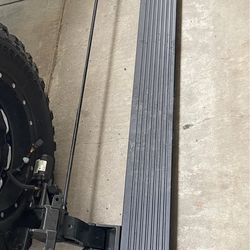 TOYOTA TUNDRA 2022-2026 Electric running boards OEM