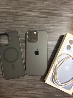Unlocked iPhone 16 Pro Max 256GB Black - 89% Battery Health, Clean IMEI