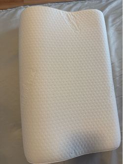 Tempur-Pedic Memory Foam pillow size 19x12x3.5