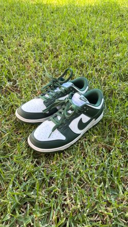 Green Nike SB dunk Size 8.5