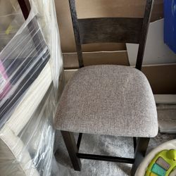 2 Bar Height Chairs 