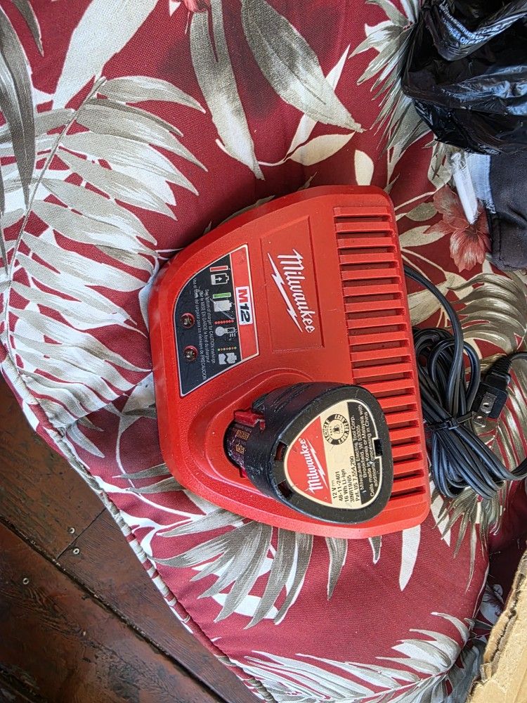 Milwaukee Charger With Battery