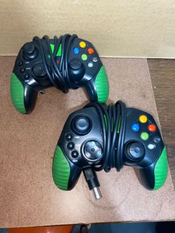 Xbox Original / PC Wired Game Controllers – Lot of 2