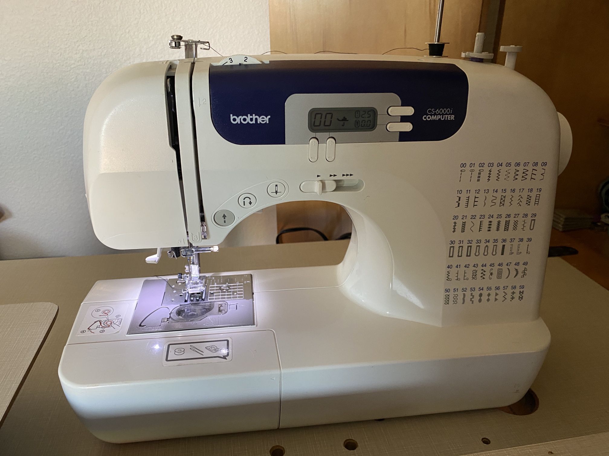 Brother CS 6000i Computerized Sewing Machine - Like New!