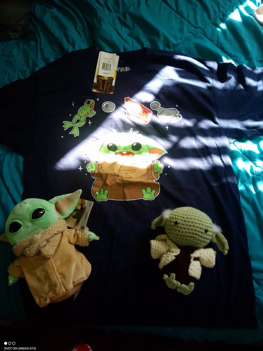 Baby Yoda Shirt And Plushies Lot