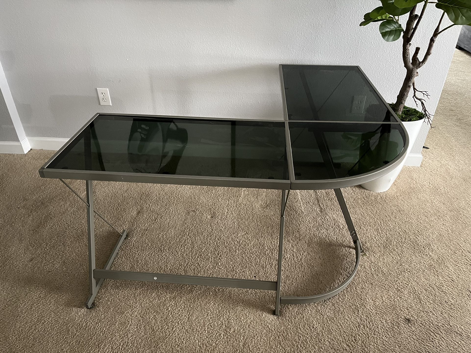 Table Glass For Corners Used