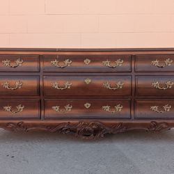 Vintage dresser