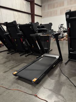 Centr Runr Treadmill with incline