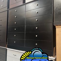 Glossy Black Twelve Drawer Wood Dresser- Tocador 