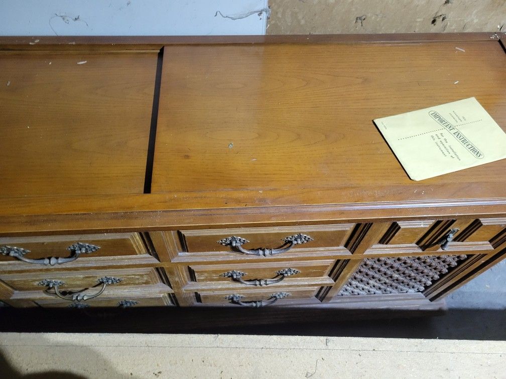 Vintage Magnovox Astro-Sonic Stereo High Fidelity In Good Working Condition With Original Receipt And Instruction Manual