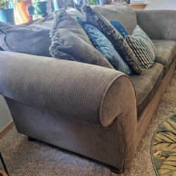 Couch / Sofa 
