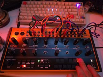 Behringer Crave Synthesizer