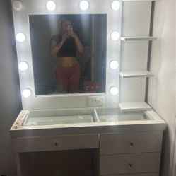 Makeup Vanity 