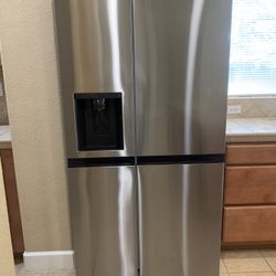 LG Side By Side Refrigerator 