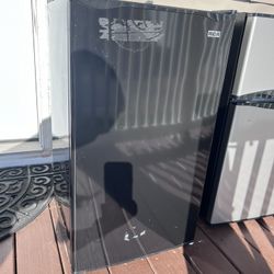 RCA Mini Fridge 