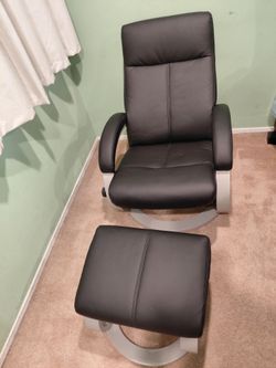Ergonomic Vegan leather Recliner with Ottoman