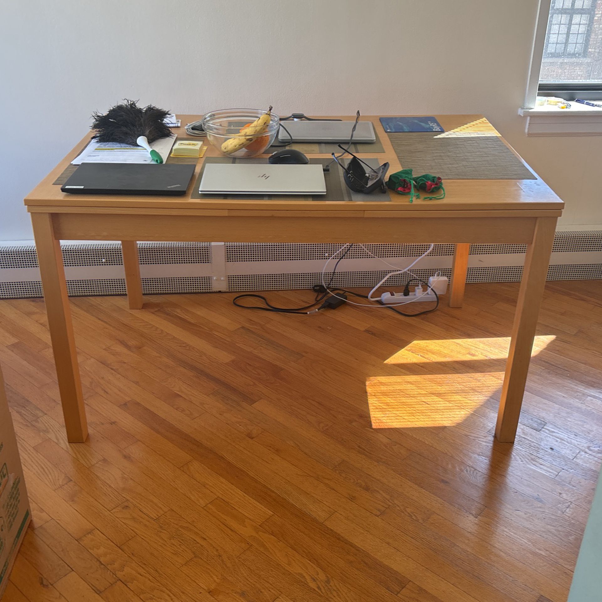 Dining Table (expandable)