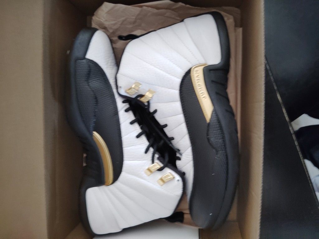 Men Size 9 Jordans 450For All Four Or Best Offer