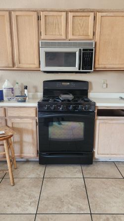 GE Black Gas Range Stove