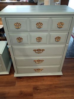Stand up dresser and nightstand