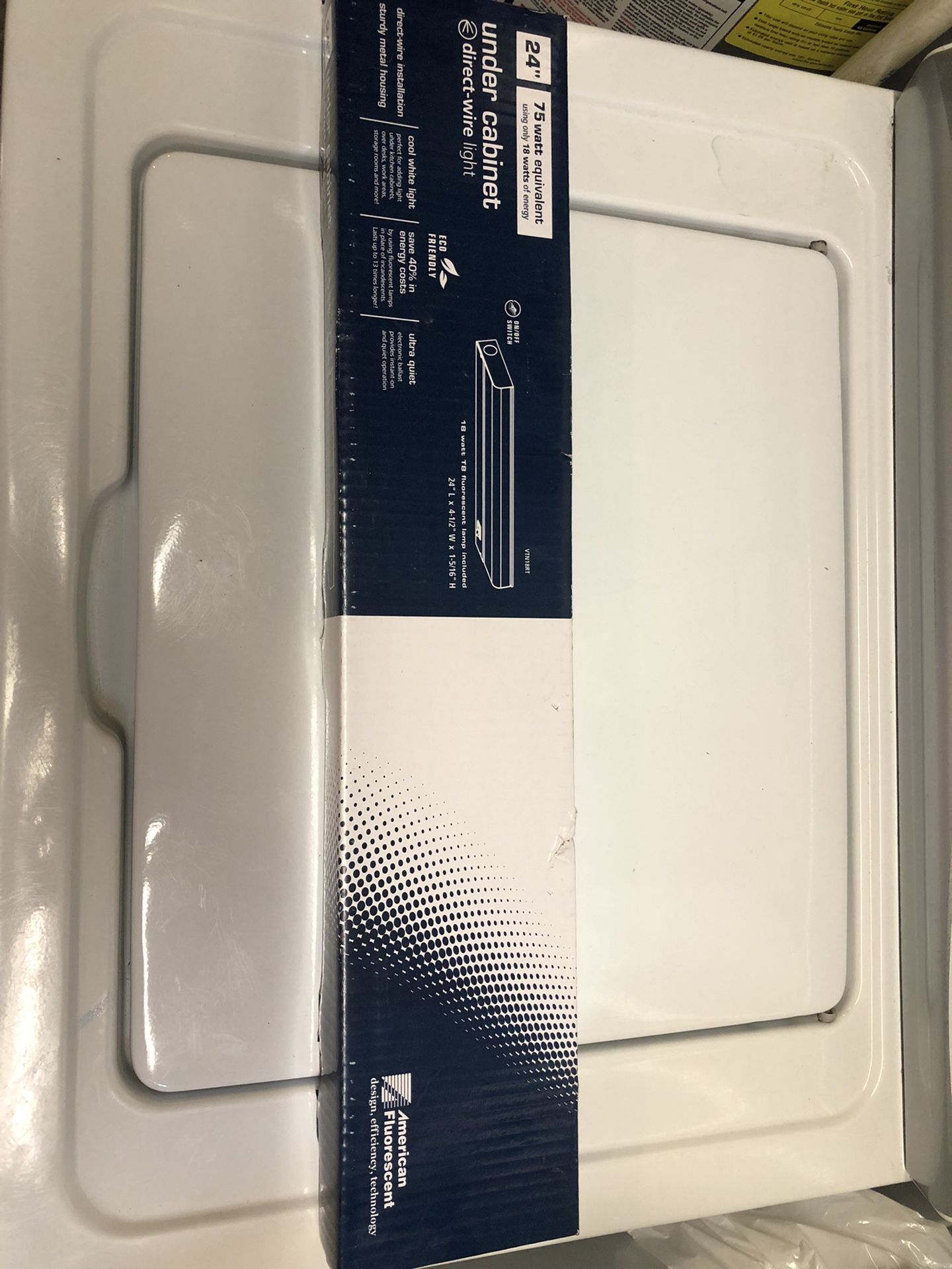 AMERICAN FLUORESCENT 24" WHITE UNDER CABINET DIRECT-WIRE LIGHT 75W New In box