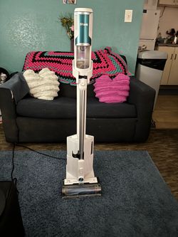 Shark Clean and empty Cordless vaccum 150 obo