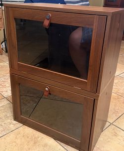 Storage cabinet