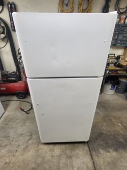Garage refrigerator