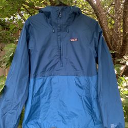 Like new Patagonia M’s Torrentshell Pullover Jacket - Size Small
