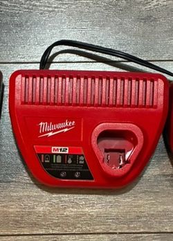 Milwaukee M12 battery charger new
