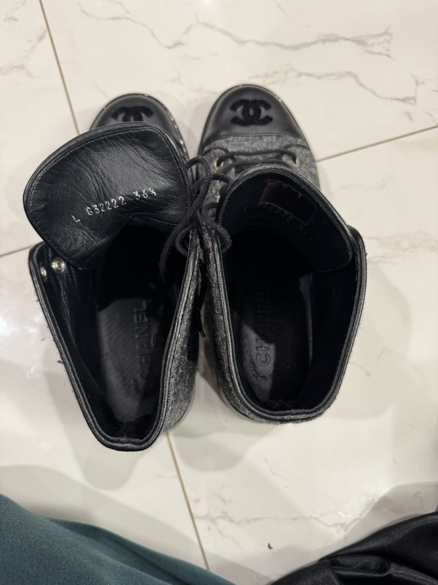 Chanel Sneakers 36 1/2