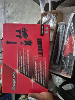 Tools snap on