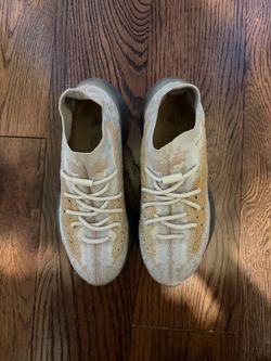 Brown cream yeezy 380 size 9.5 with box