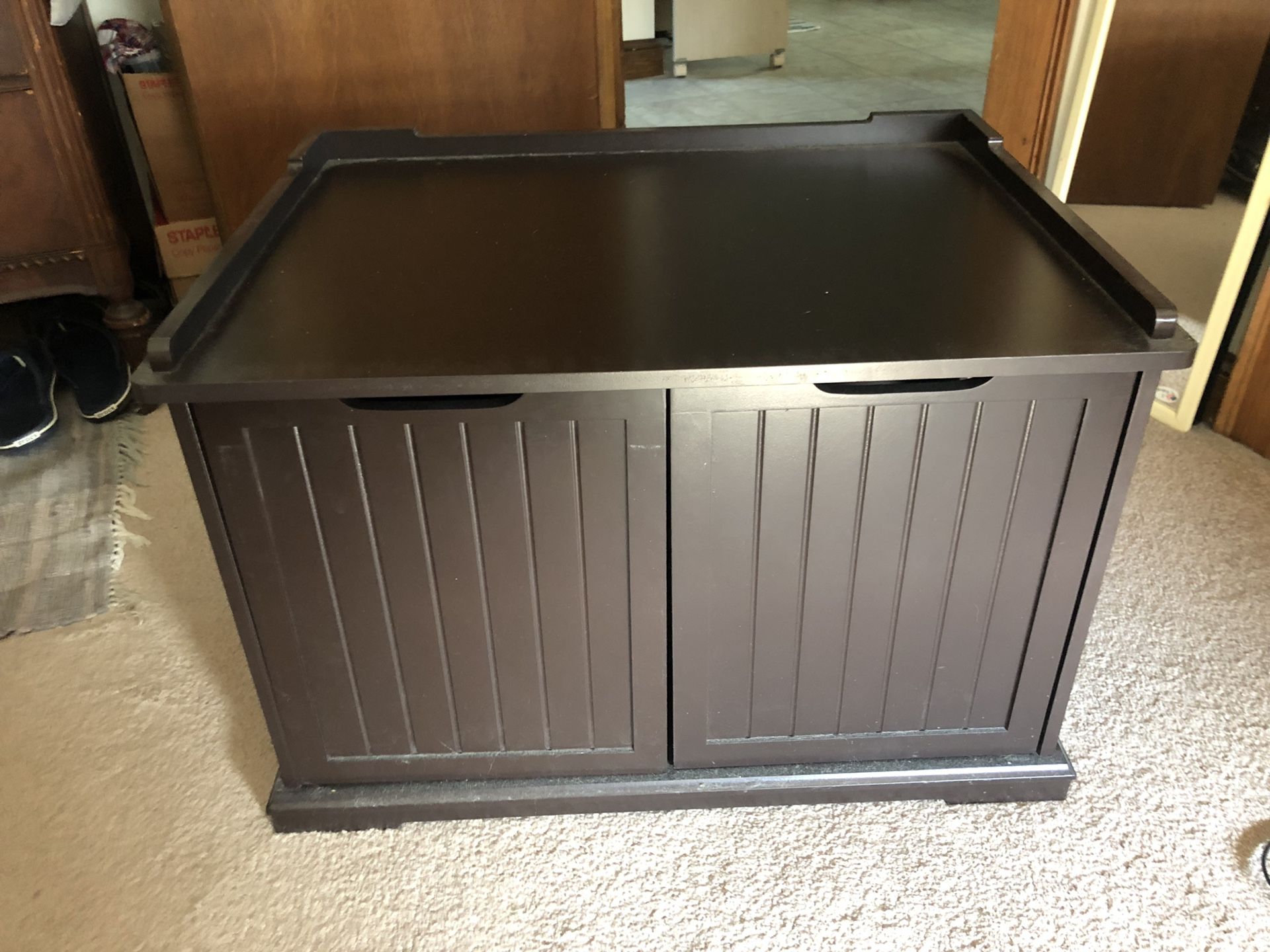 Litter box cabinet