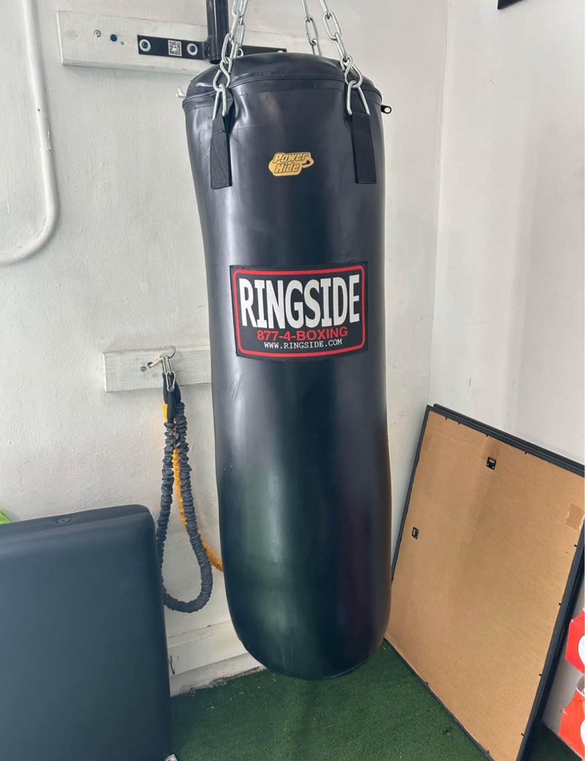 Punching Bag (100 Lbs)