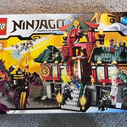 LEGO 70728 NINJAGO Battle for Ninjago City - New in Sealed Box - RARE - RETIRED