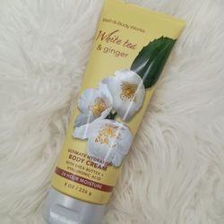 BBW White Tea & Ginger Ultimate Hydration Body Cream.