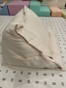Peekaboo Pillow Original – Baby Reflux, Tummy Time & Nursing Pillow