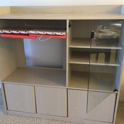 TV STAND—FREE 