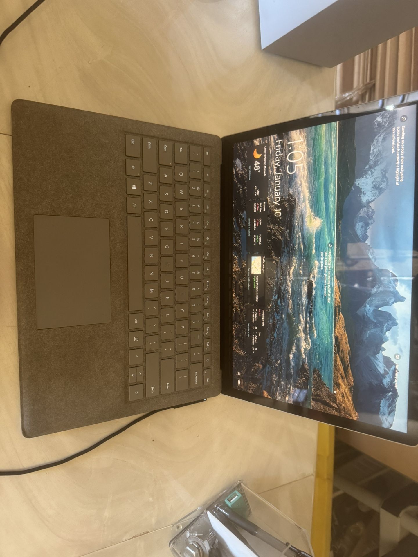 Microsoft Surface Laptop