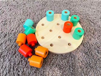 Lovevery Wooden Stacking Pegboard(Months 16-18)
