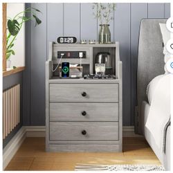 DJ502512_13 Nightstand 3 Drawers Charging Station End Side Table Bedroom Grey