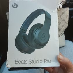 Beats Studio Pro 