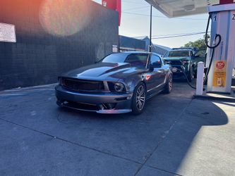 2005 mustang GT premium