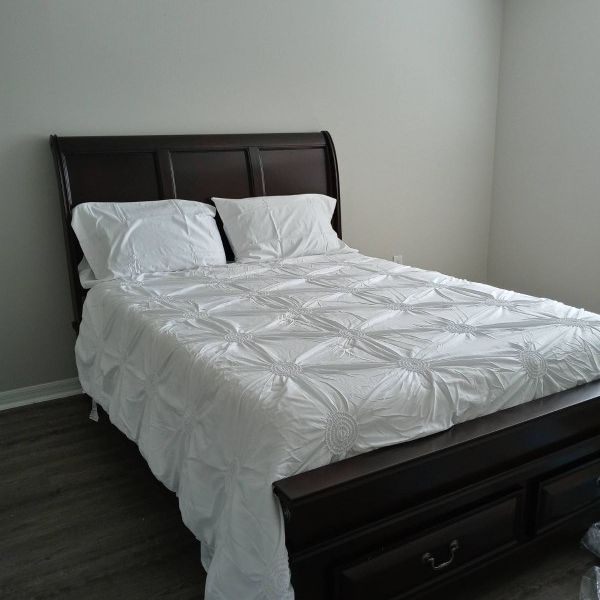 Wooden  Bed Frame With Headboard